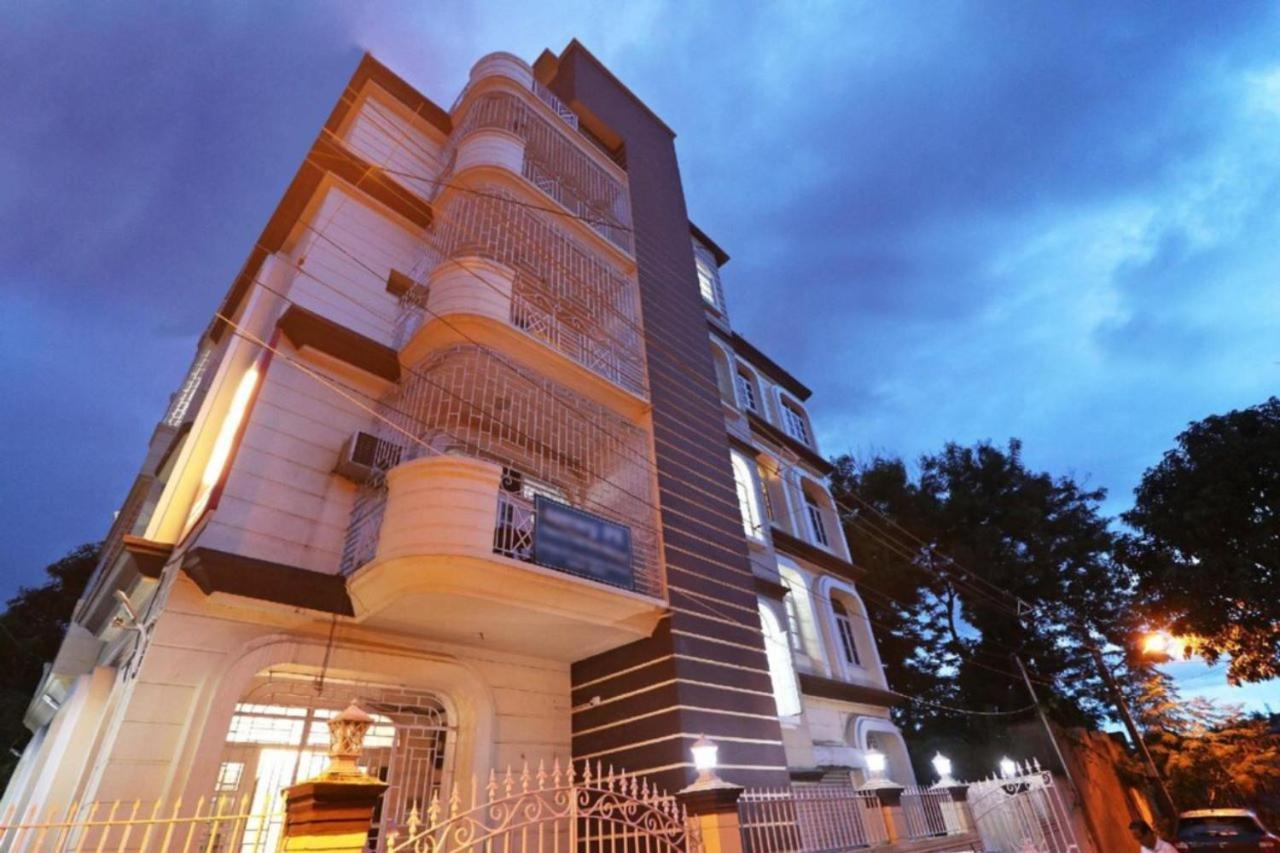 Goroomgo Hotel Manurama Ruby Kolkata Exterior photo